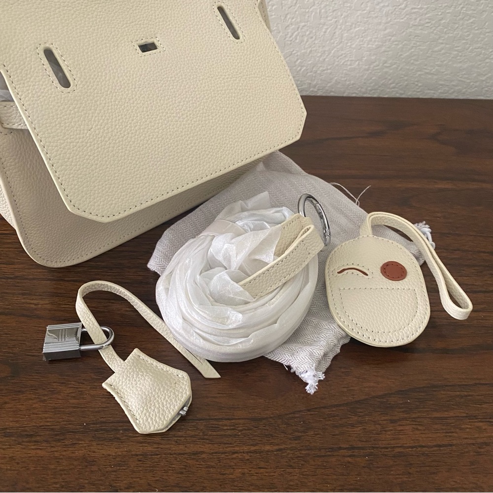 Off White Nata Cream Mini 23 Jypsiere Bag Belted Lock Key Convertible B12/S1 - Picture 7 of 9